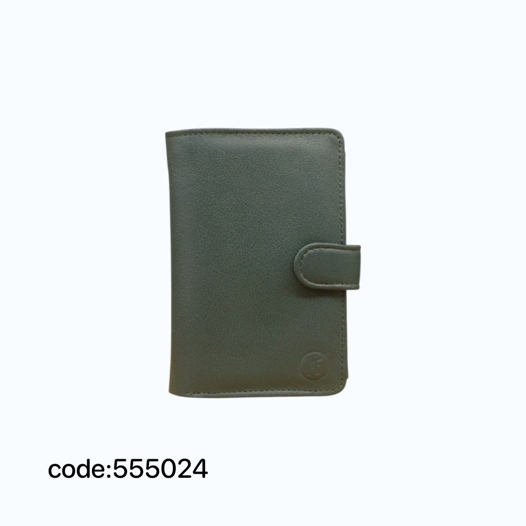 کیف پول دکمه ای چرم طبیعی مدل W512 کد 555024 کیف پول دکمه ای چرم طبیعی مدل W512 کد 555024